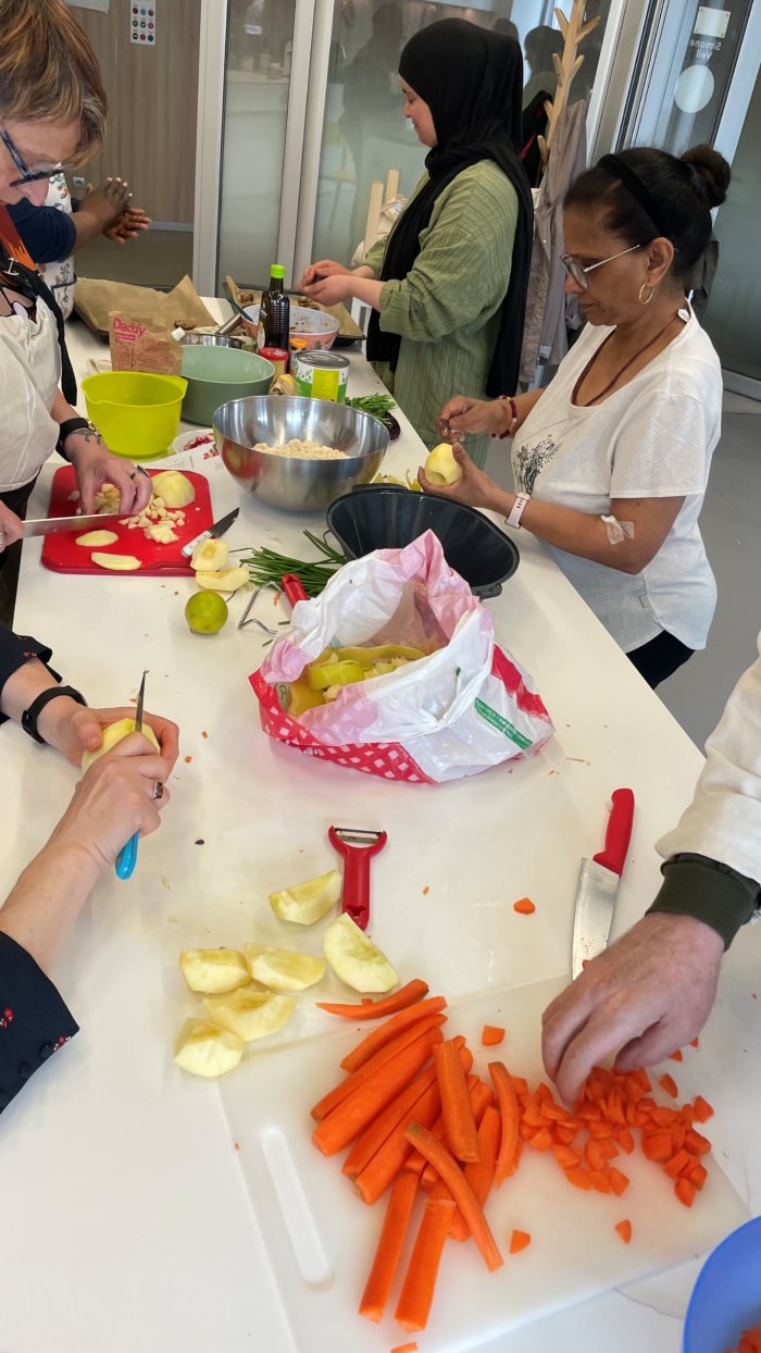 Trouver un artisan pour refaire sa cuisine à Paris 19ème découvrez un artisan cuisine à paris 19 spécialisé dans la création et la rénovation de cuisines sur mesure. profitez de conseils personnalisés et d'un savoir-faire local pour transformer votre espace culinaire.