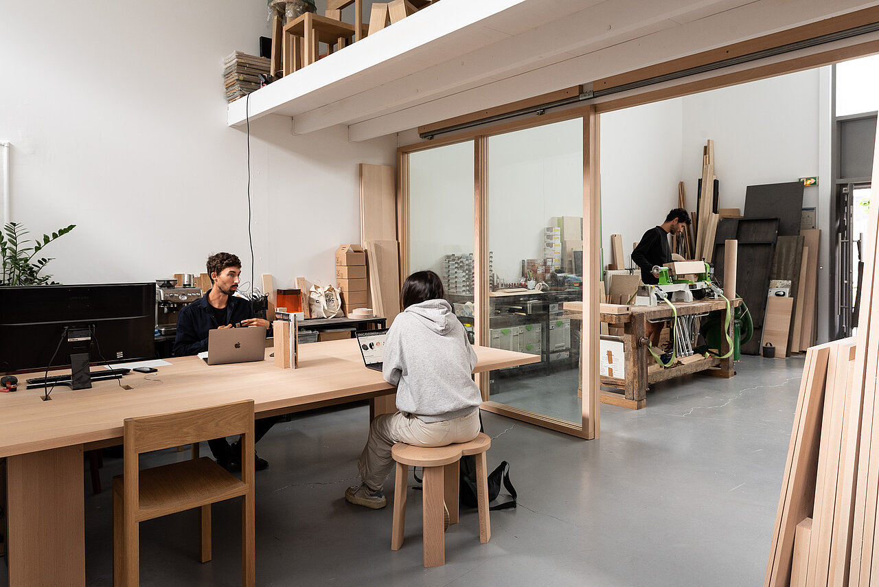 trouvez un artisan int&eacute;rieur qualifi&eacute; &agrave; paris 75019 pour vos travaux de r&eacute;novation, am&eacute;nagement et d&eacute;coration. service personnalis&eacute;, devis gratuit, intervention rapide et de qualit&eacute; dans le 19&egrave;me arrondissement.