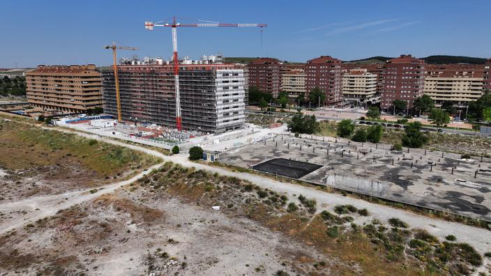 Comment bien choisir une entreprise de rénovation de bâtiment en 2025 ? découvrez les meilleurs conseils pour bien choisir votre rénovation de bâtiment en 2025 : tendances, matériaux innovants, démarches essentielles et astuces pour réussir votre projet et valoriser votre patrimoine.