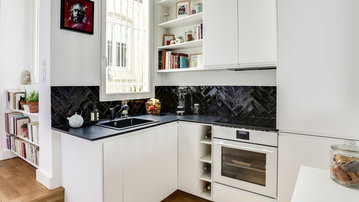 découvrez nos cuisines fonctionnelles à paris 19 : des solutions sur-mesure et design pour optimiser votre espace, alliant praticité et élégance. conseils personnalisés et installation professionnelle.