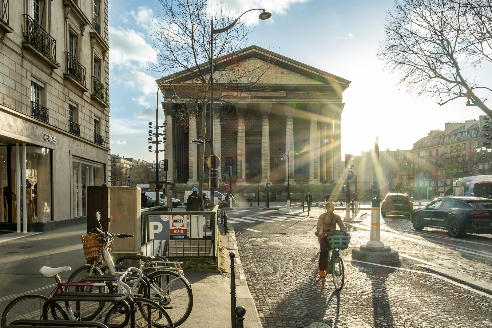Début des travaux pour l'aménagement de pistes cyclables dans la rue Manin découvrez tout sur les pistes cyclables de la rue manin : aménagements, sécurité et conseils pour circuler à vélo dans ce quartier dynamique de paris.