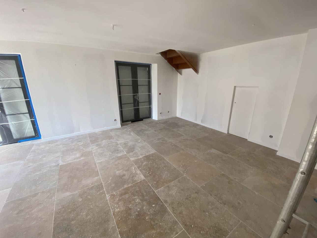 prix carrelage m2 posé découvrez les prix au m² pour la pose de carrelage, incluant le coût des matériaux et de la main-d