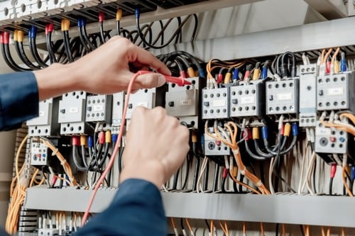 Prix travaux électricité Paris 75019 découvrez les tarifs et le prix de l