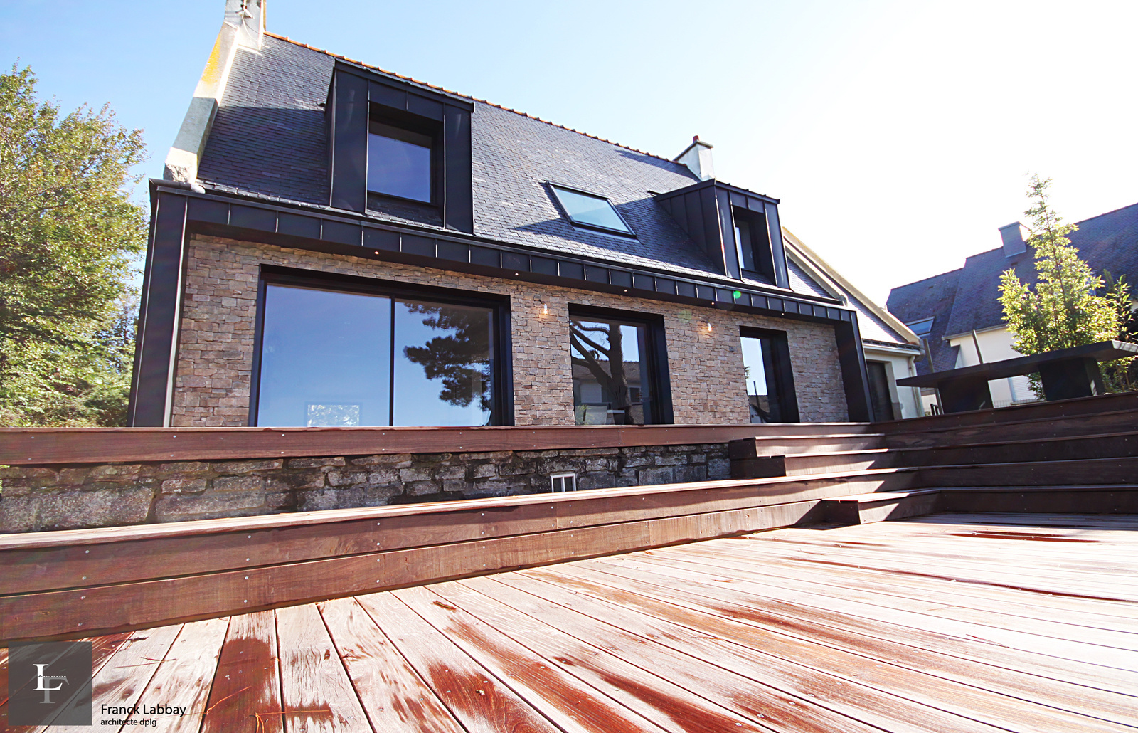 d&eacute;couvrez nos conseils et astuces pour la r&eacute;novation de maison : id&eacute;es, budgets, travaux, tendances et d&eacute;marches pour transformer votre habitat facilement.