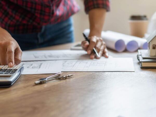 d&eacute;couvrez nos conseils et solutions pour la r&eacute;novation de votre maison ou appartement : travaux, id&eacute;es d&eacute;co, astuces pour &eacute;conomiser et r&eacute;ussir votre projet de r&eacute;novation &eacute;tape par &eacute;tape.