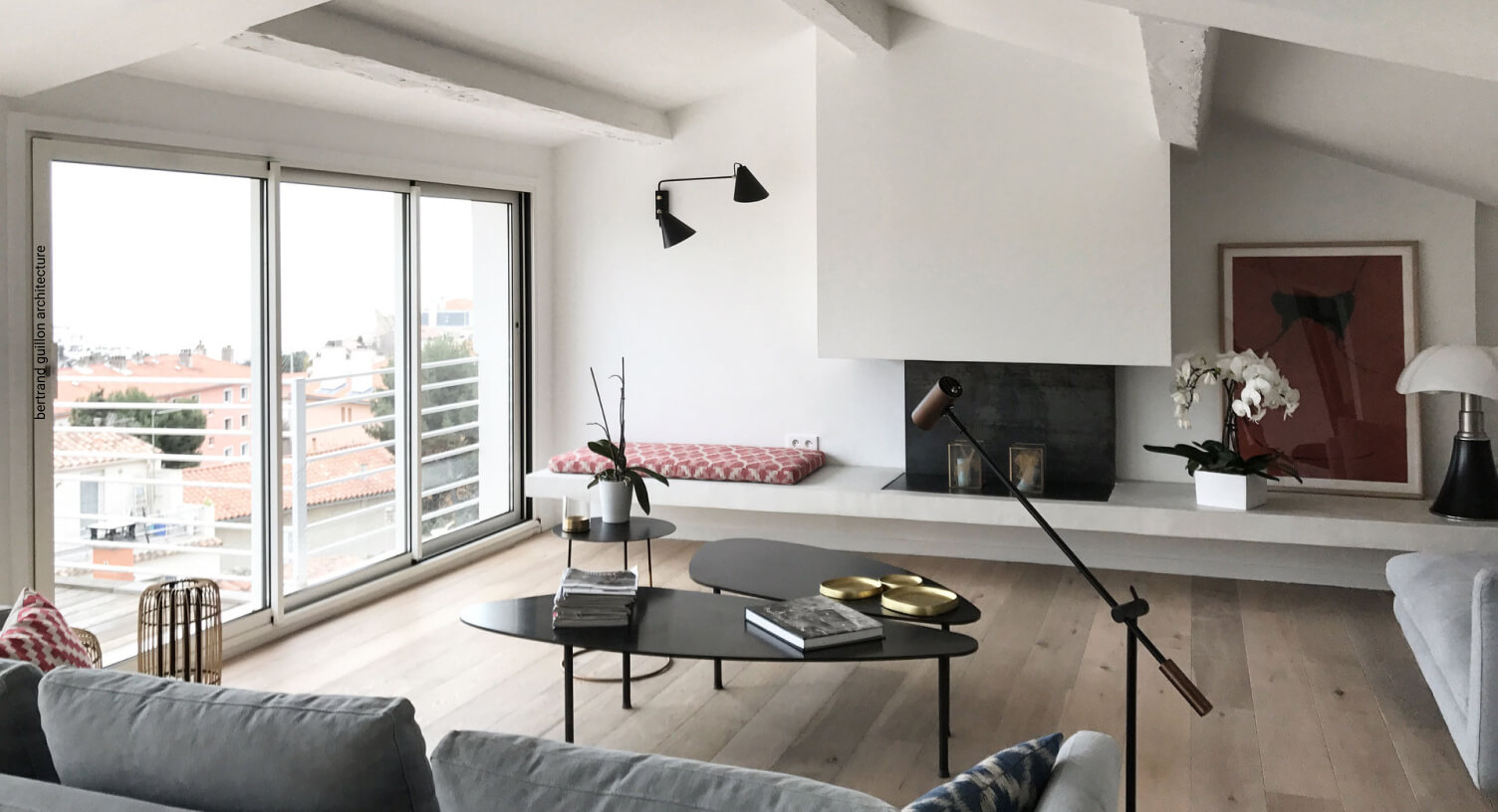 d&eacute;couvrez nos conseils et astuces pour r&eacute;ussir la r&eacute;novation de votre appartement : id&eacute;es de d&eacute;coration, &eacute;tapes cl&eacute;s, budget, choix des mat&eacute;riaux et professionnels &agrave; contacter pour transformer votre int&eacute;rieur.