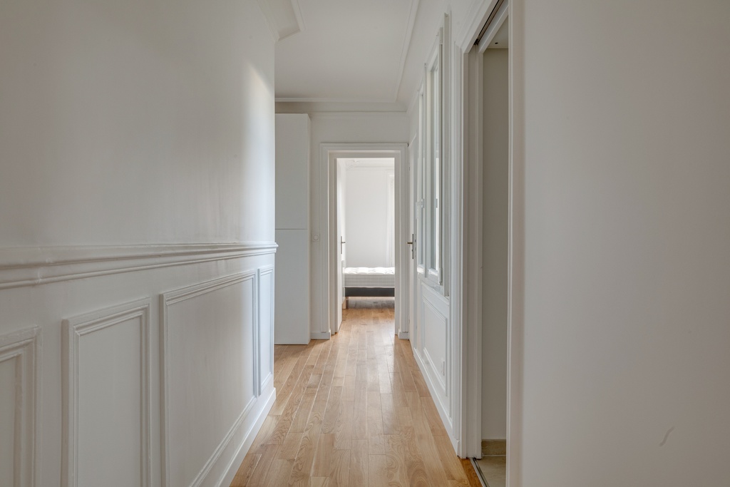 confiez la r&eacute;novation de votre appartement &agrave; paris &agrave; des experts. modernisation, agencement, travaux sur-mesure : b&eacute;n&eacute;ficiez d&rsquo;un accompagnement personnalis&eacute; pour optimiser votre espace et valoriser votre bien.
