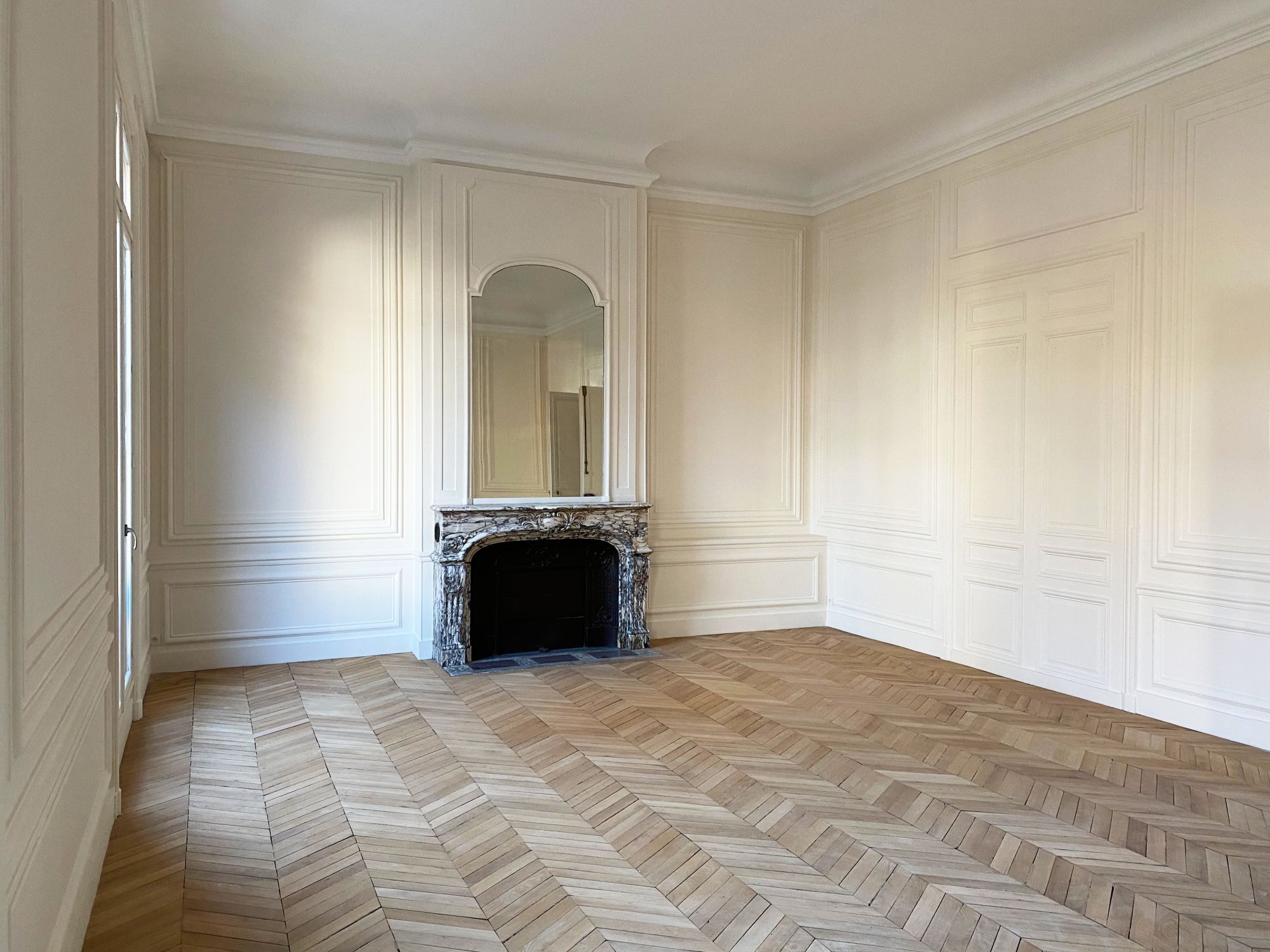 entreprise rénovation appartement Paris 75019 confiez la rénovation de votre appartement à paris 75019 à des experts. devis gratuit, travaux sur mesure, transformation complète ou partielle selon vos besoins. qualité et satisfaction garanties !
