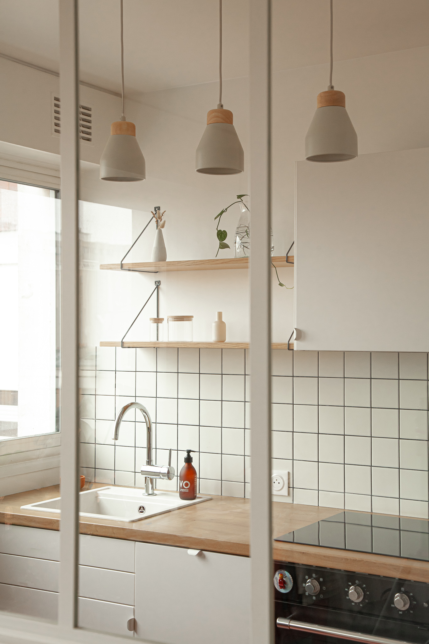 Tout savoir sur la rénovation de cuisines à Paris 19ème confiez la rénovation de votre cuisine à paris 19 à des experts ! modernisation, agencement sur-mesure et conseils personnalisés pour une cuisine fonctionnelle et esthétique. demandez votre devis gratuit.