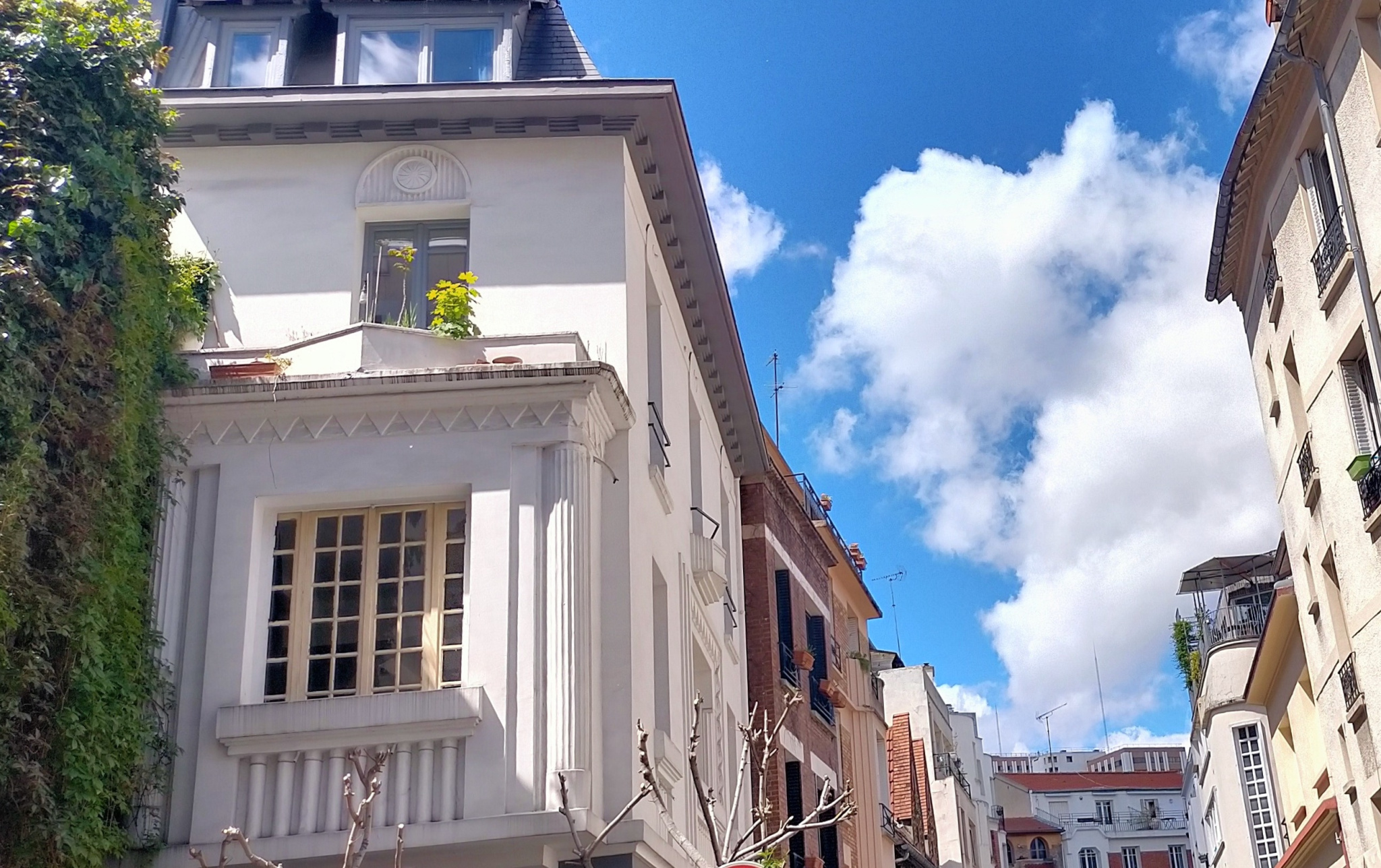 rénovation et décoration Paris 75019 découvrez nos services de rénovation et décoration sur-mesure à paris 75019. transformez votre intérieur avec des experts passionnés pour un résultat moderne et personnalisé.