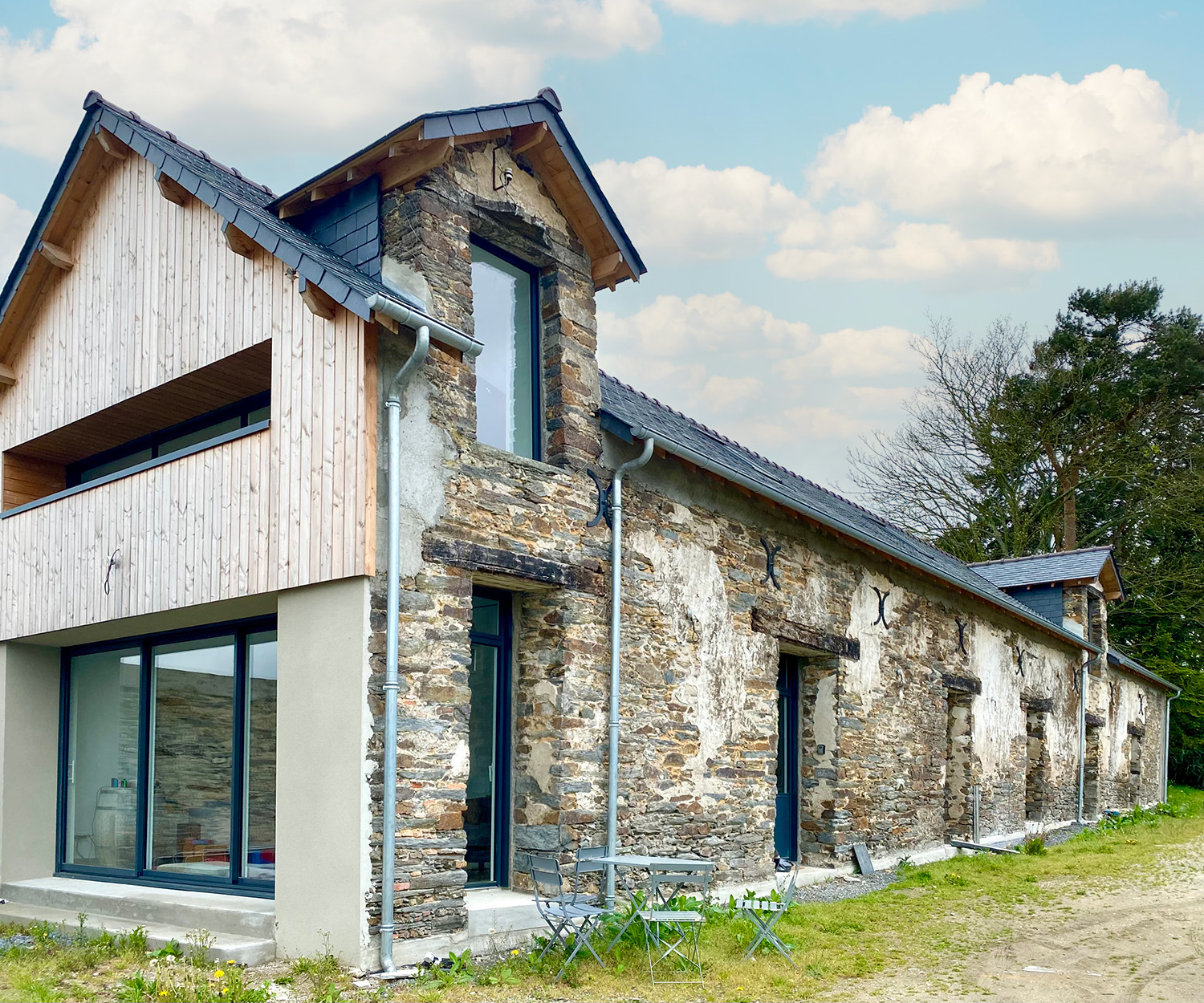 home renovation companies découvrez nos conseils et astuces pour réussir la rénovation de votre maison : budget, matériaux, étapes clés et idées déco pour transformer votre intérieur en toute sérénité.