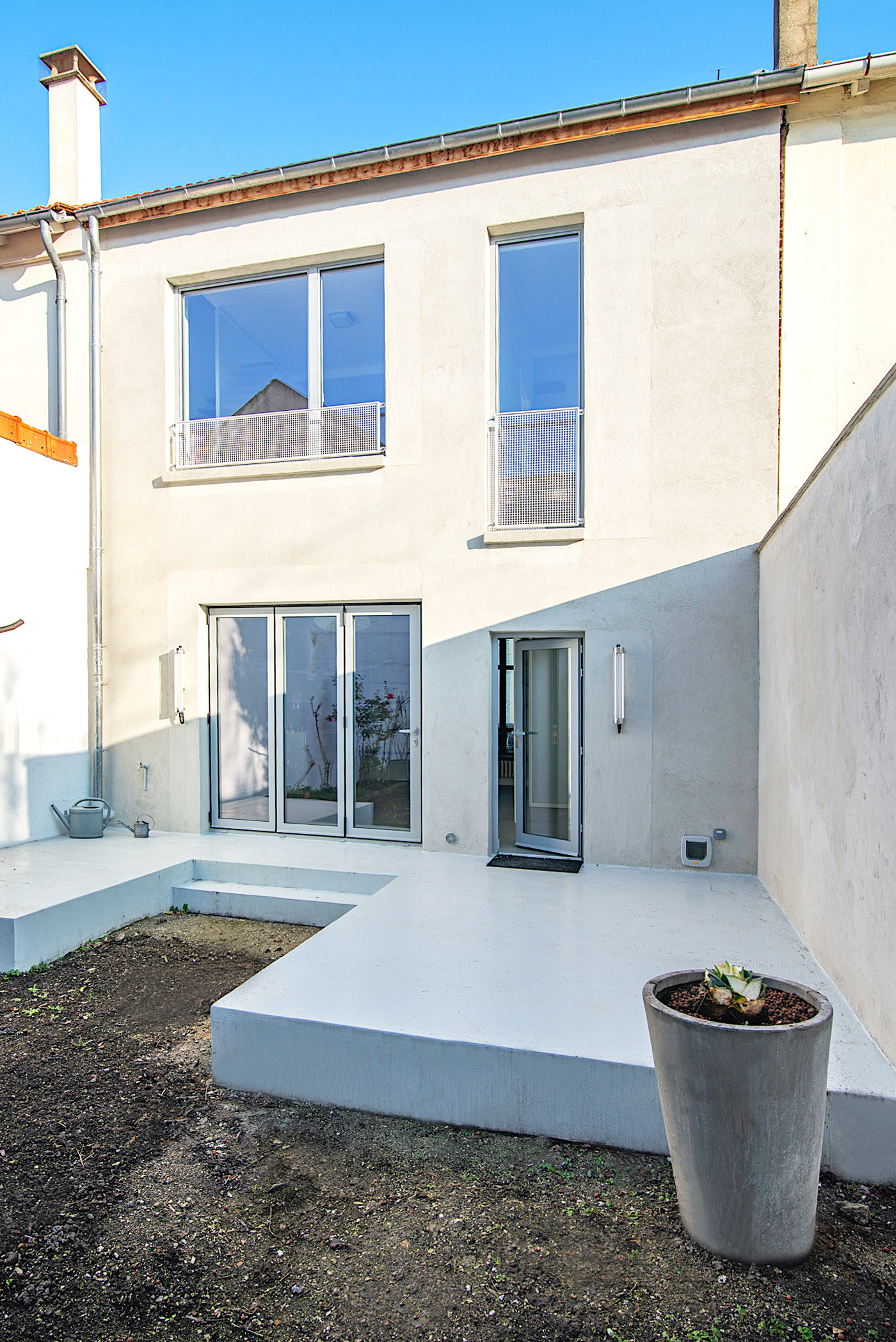 Rénovation de maison à Paris 19e : budget moyen découvrez nos conseils pour réussir la rénovation de votre maison à paris 19e avec un budget maîtrisé. astuces, coûts, étapes et experts locaux pour transformer votre logement sans surprises.