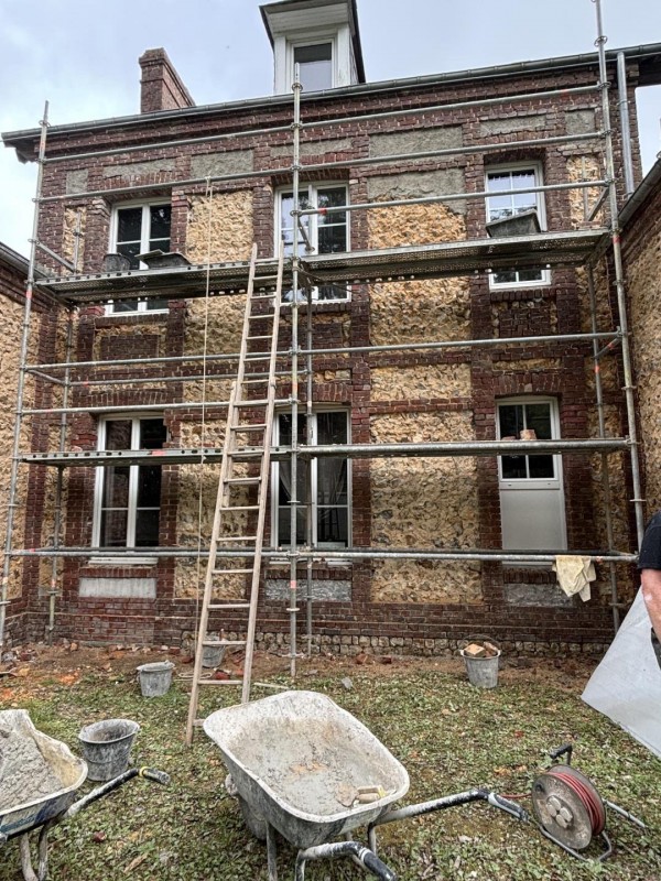 trouvez des services de rénovation proches de chez vous. bénéficiez de conseils personnalisés et d’experts qualifiés pour tous vos projets de rénovation maison ou appartement.