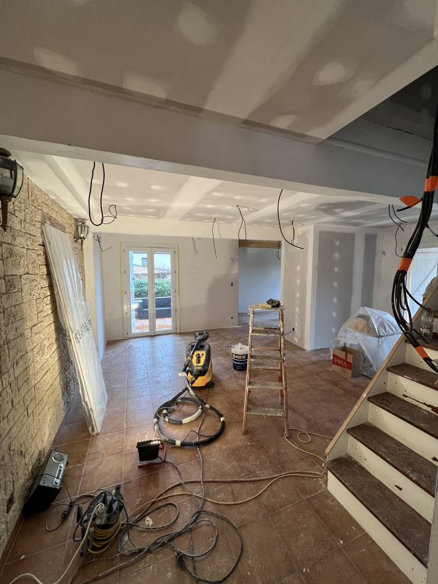 entreprise de renovation près découvrez nos services de rénovation proches de chez vous. qualité, rapidité et accompagnement personnalisé pour tous vos projets de rénovation d