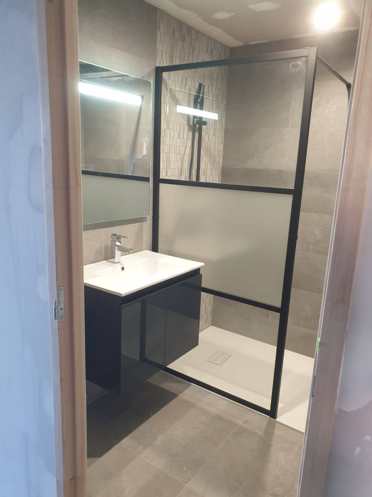 d&eacute;couvrez nos conseils pratiques pour r&eacute;ussir la r&eacute;novation de votre salle de bain dans le 75019. id&eacute;es, astuces et accompagnement pour un projet sur-mesure !