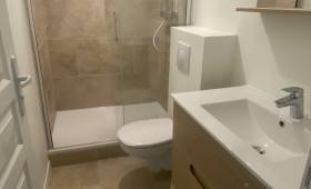boostez votre confort avec notre service de r&eacute;novation de salle de bain &agrave; paris 19 : modernisation, agencement sur mesure, conseils personnalis&eacute;s et travaux de qualit&eacute;. demandez votre devis gratuit d&egrave;s maintenant !