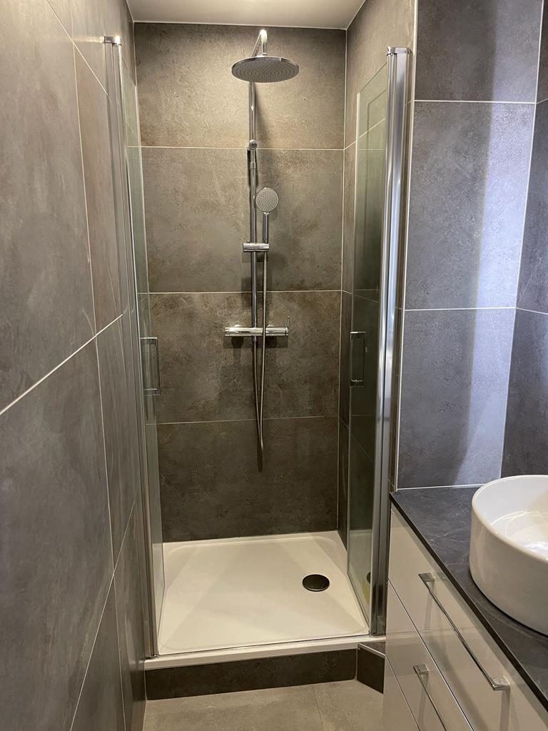 La rénovation de salle de bain à Paris 19 : guide pour débutants vous cherchez à rénover votre salle de bain à paris 19 ? découvrez nos services sur-mesure pour une salle de bain moderne, fonctionnelle et élégante. devis gratuit et travaux de qualité.