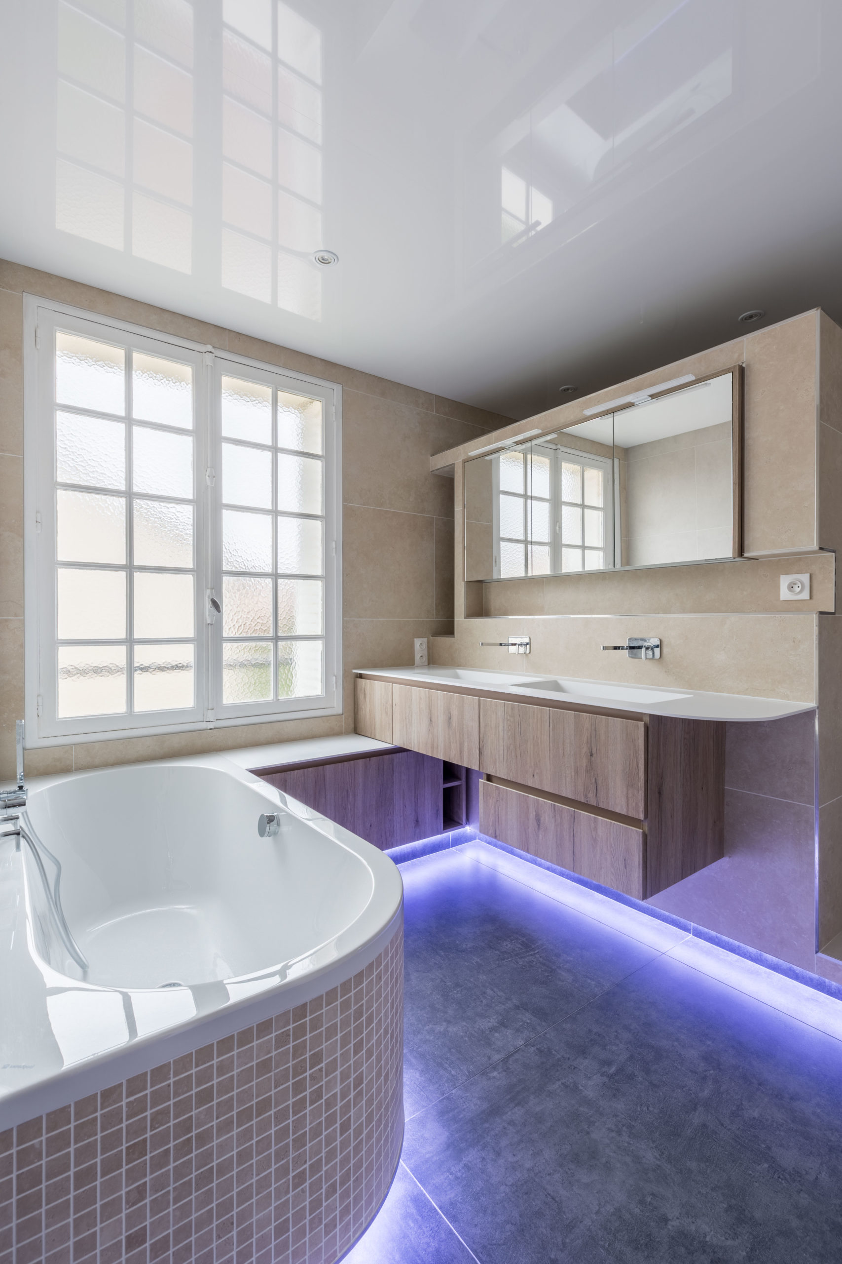 vous souhaitez r&eacute;nover votre salle de bain &agrave; paris 19 en 2025 ? profitez de nos conseils et services professionnels pour transformer votre espace selon vos envies. devis gratuit et travaux de qualit&eacute;.