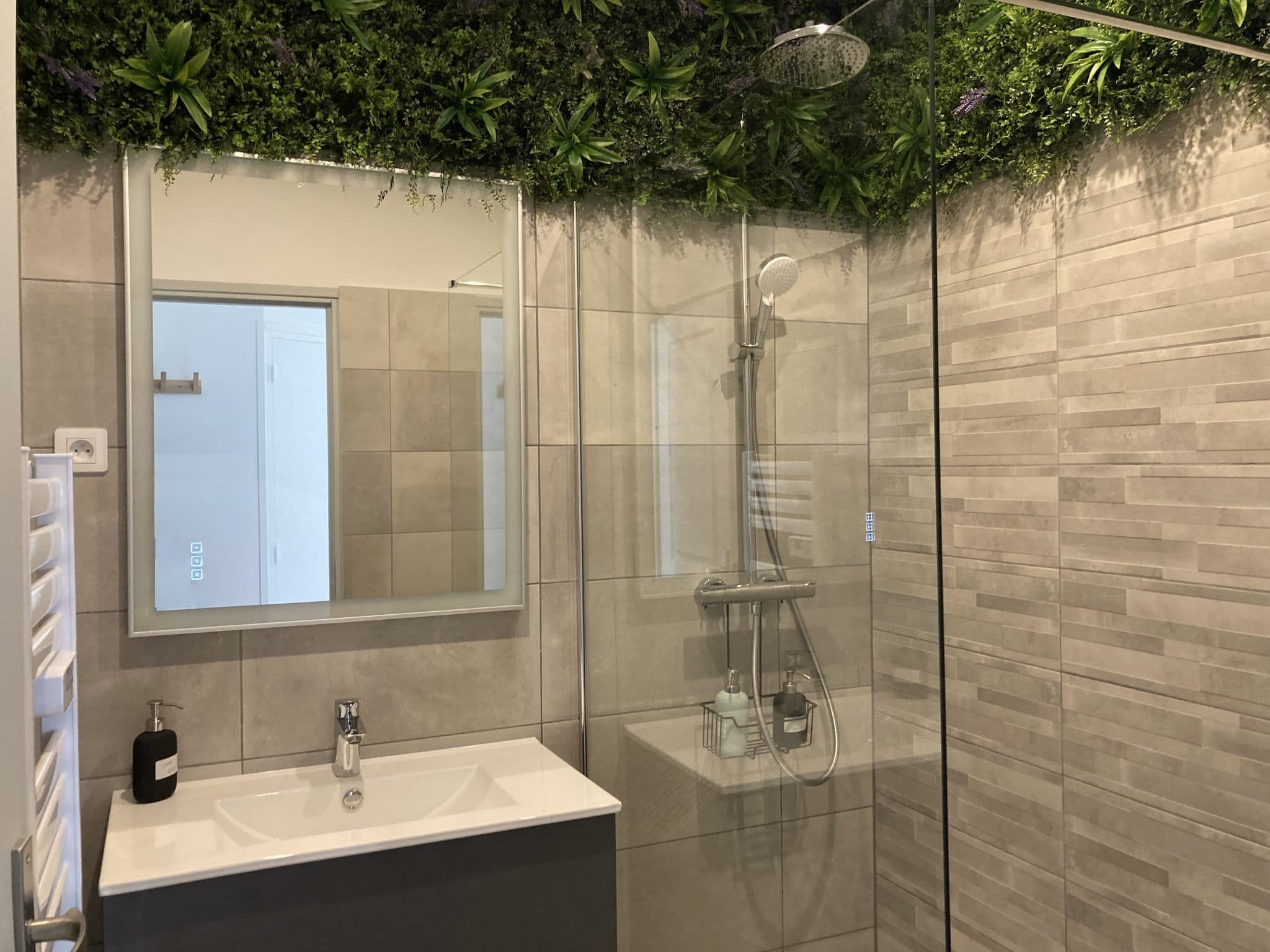 découvrez nos solutions de rénovation rapide pour salle de bain d'appartement ancien dans le 19ème arrondissement. optimisez votre espace, modernisez votre salle de bain en un temps record avec des professionnels qualifiés.