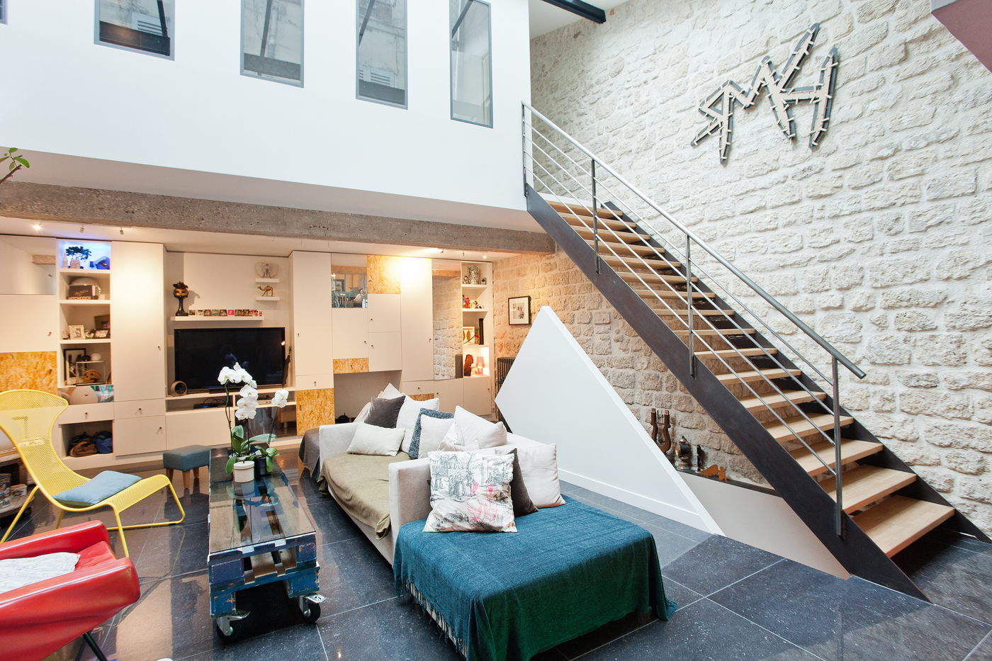 Améliorer l'acoustique de son logement lors d'une rénovation à Paris 75019 améliorez le confort sonore de votre espace à paris 75019 grâce à nos solutions d'acoustique pour la rénovation. diagnostic et traitements sur mesure pour particuliers et professionnels.