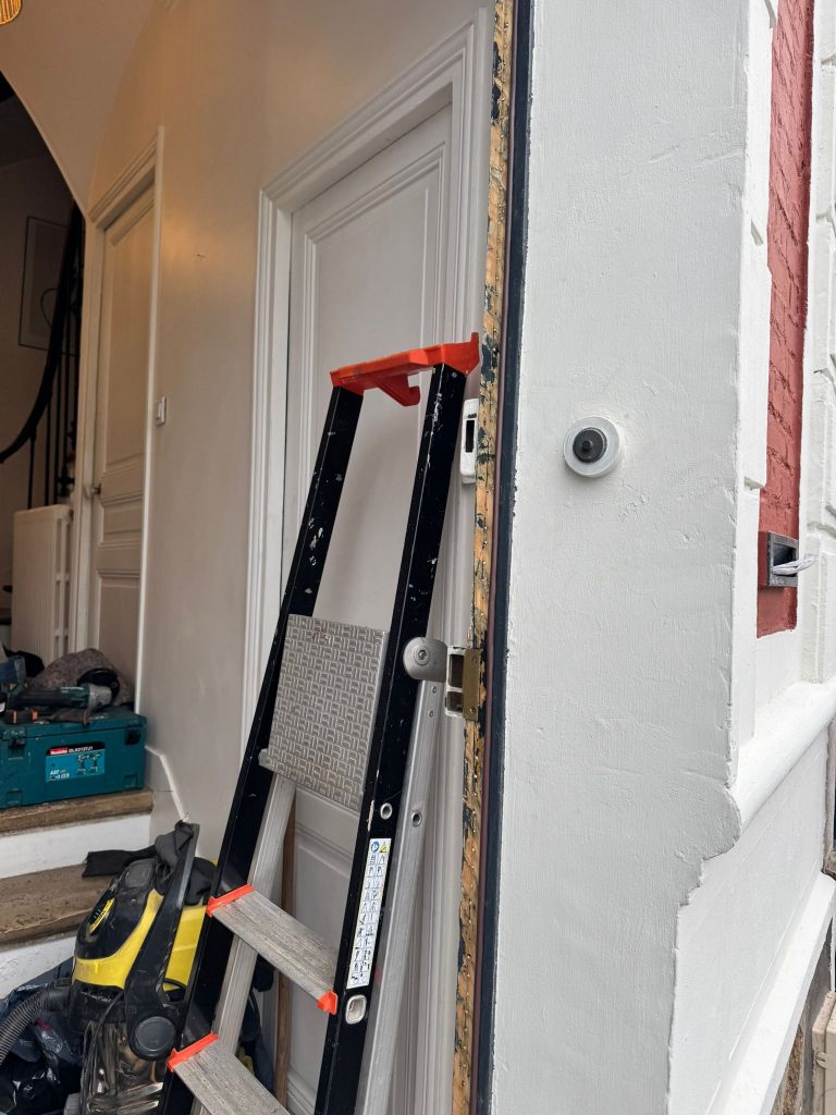 Comment choisir un artisan pour la rénovation de son appartement en 2025 ? découvrez nos conseils pour bien choisir un artisan en rénovation en 2025 : critères de sélection, certifications, garanties et astuces pour réussir vos travaux en toute confiance.