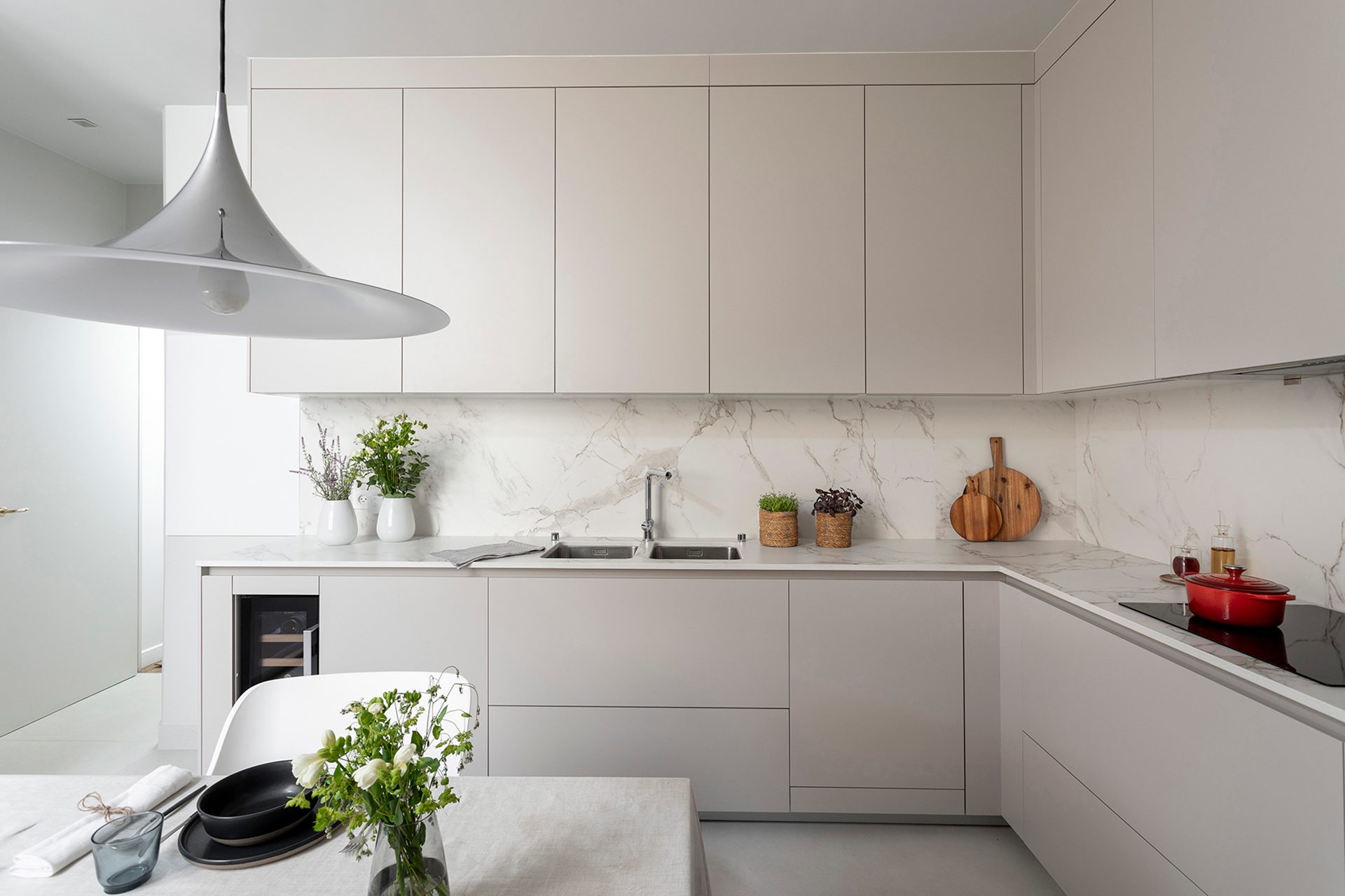 Comment économiser sur la rénovation de sa cuisine à Paris 19ème découvrez comment réaliser des économies lors de la rénovation de votre cuisine à paris 19. conseils, astuces et devis pour un projet réussi à petit prix dans le 19ème arrondissement.