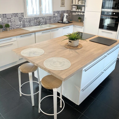 d&eacute;couvrez notre s&eacute;lection d&rsquo;&icirc;lots centraux pour cuisine &agrave; paris 19 : conception moderne, mat&eacute;riaux de qualit&eacute; et solutions sur mesure pour optimiser votre espace et rendre votre cuisine conviviale et &eacute;l&eacute;gante.