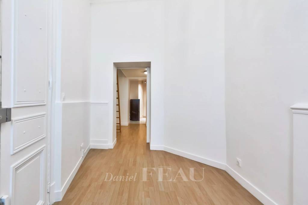 Entreprise rénovation appartement à Paris : comment choisir le meilleur prestataire en 2025 ? confiez la rénovation de votre appartement à paris en 2025 à des experts qualifiés. conseils, tendances et accompagnement pour un intérieur moderne et personnalisé. devis gratuit.