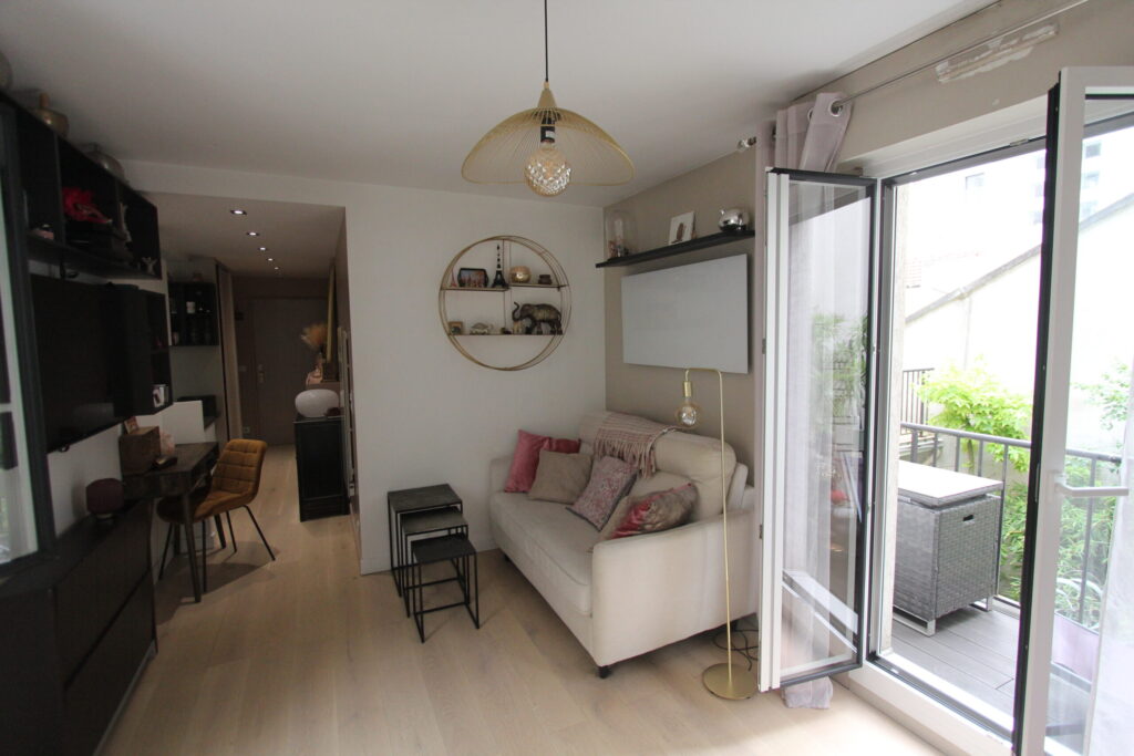 découvrez nos conseils et solutions pour la rénovation d'appartements à paris en 2025. optimisez votre espace, améliorez votre confort et valorisez votre bien avec des experts qualifiés, adaptés aux dernières tendances et réglementations parisiennes.