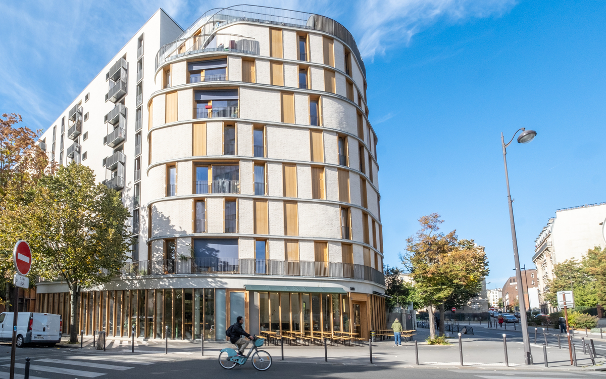 découvrez nos services de rénovation environnementale à paris 19 : solutions écologiques, économies d’énergie et respect de l’environnement pour vos projets de rénovation de logements ou locaux professionnels.