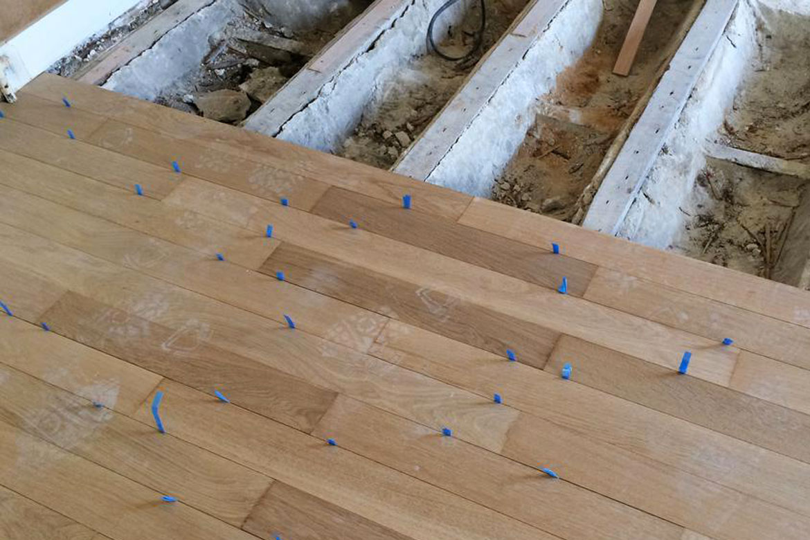 Rénovation de parquet à Paris 75019 : techniques et coûts confiez la rénovation de votre parquet à paris 75019 à des experts. redonnez vie à vos sols avec un travail soigné, rapide et adapté à vos besoins. devis gratuit et solutions personnalisées !