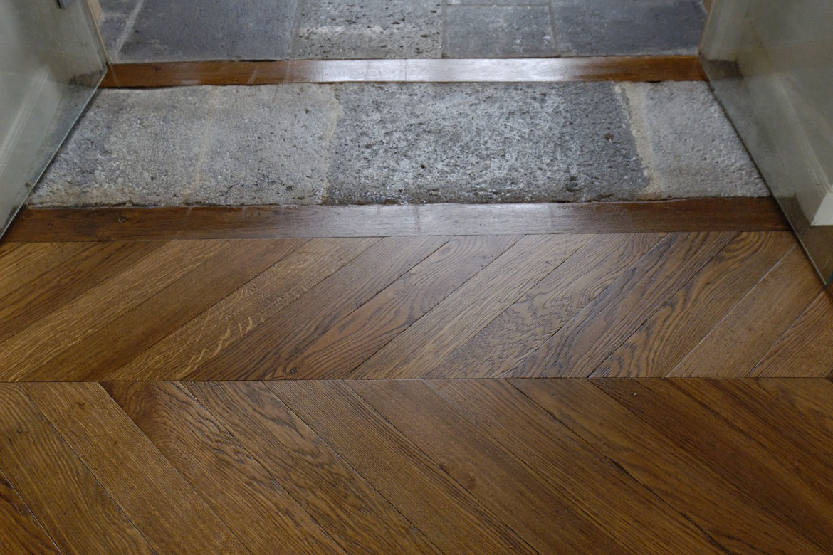 Rénovation de parquet à Paris 75019 : techniques et coûts confiez la rénovation de votre parquet à paris 75019 à des professionnels expérimentés. redonnez vie à vos sols en bois grâce à des services sur mesure : ponçage, vitrification, réparation et entretien.