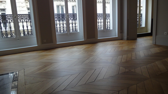 Rénovation de parquet à Paris 75019 : techniques et coûts confiez la rénovation de votre parquet à paris 75019 à des experts qualifiés. redonnez vie à vos sols avec des prestations sur-mesure, rapides et soignées !