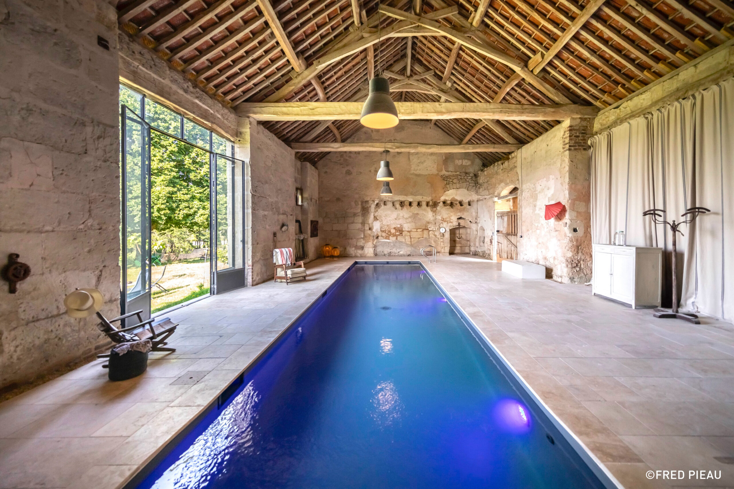 d&eacute;couvrez comment r&eacute;ussir la r&eacute;novation d&rsquo;un appartement ou d&rsquo;une maison du 19e si&egrave;cle gr&acirc;ce &agrave; nos conseils et id&eacute;es inspirantes alliant charme ancien et confort moderne.