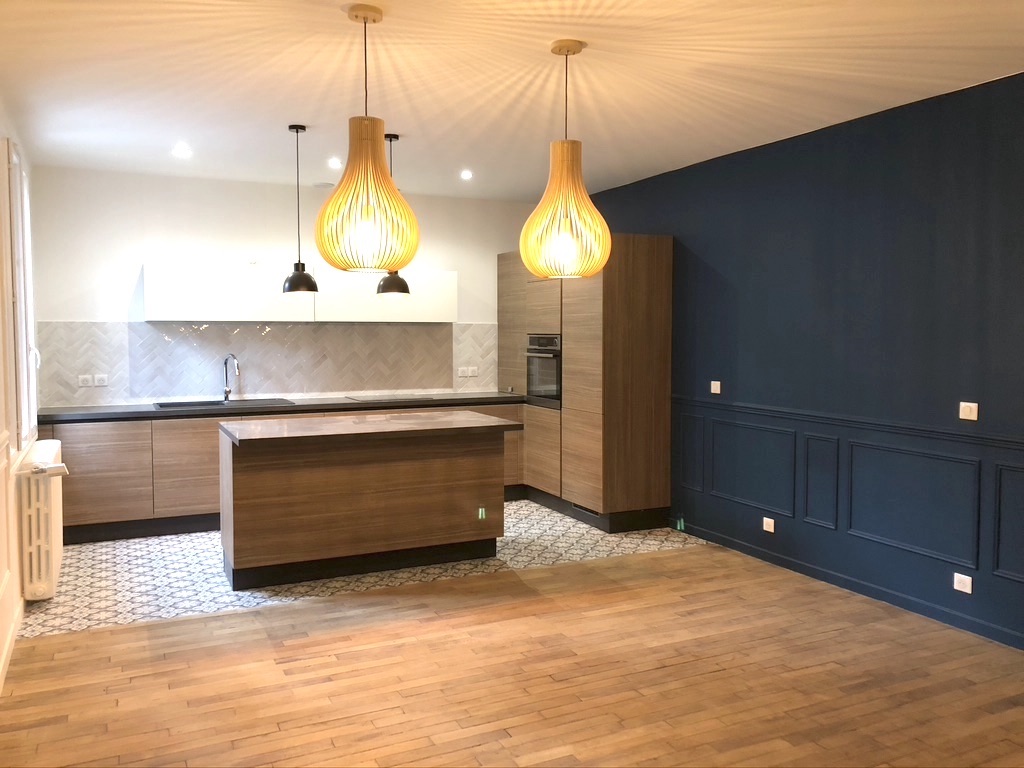 d&eacute;couvrez nos services de r&eacute;novation sur mesure &agrave; paris 19 : conseils personnalis&eacute;s, devis gratuit et accompagnement de a &agrave; z pour transformer votre int&eacute;rieur selon vos envies.