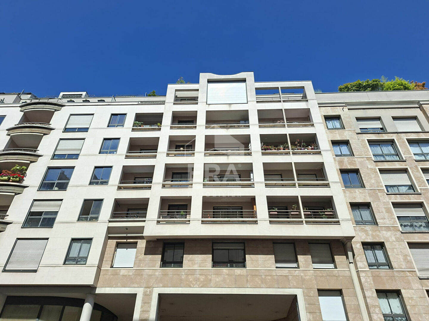 vous souhaitez r&eacute;nover un t2 dans le 19e arrondissement de paris ? d&eacute;couvrez nos conseils, id&eacute;es et astuces pour r&eacute;ussir la r&eacute;novation de votre appartement &agrave; paris 75019, des d&eacute;marches administratives &agrave; la d&eacute;coration finale.