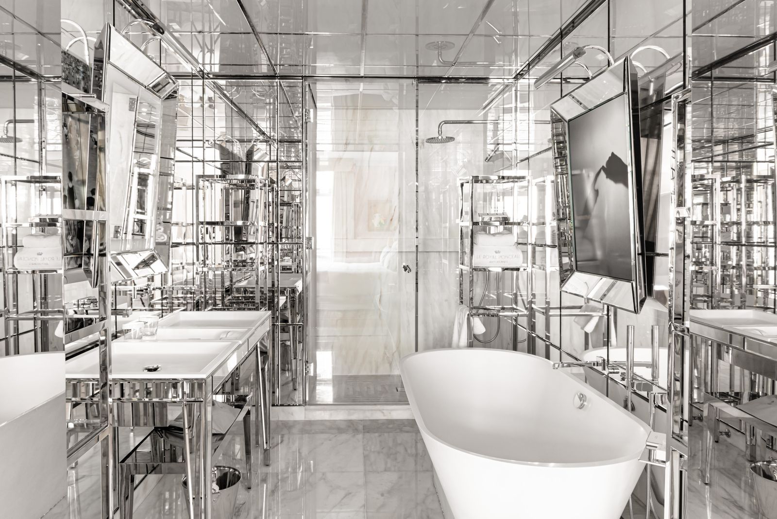 d&eacute;couvrez des id&eacute;es et solutions pour une salle de bain design &agrave; paris 19. conseils, tendances et professionnels pour r&eacute;nover ou am&eacute;nager votre salle de bain moderne dans le 19e arrondissement.