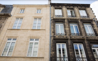 découvrez le prix au m² pour un ravalement de façade, les facteurs influençant le coût, ainsi que des conseils pour estimer votre budget de rénovation en toute sérénité.