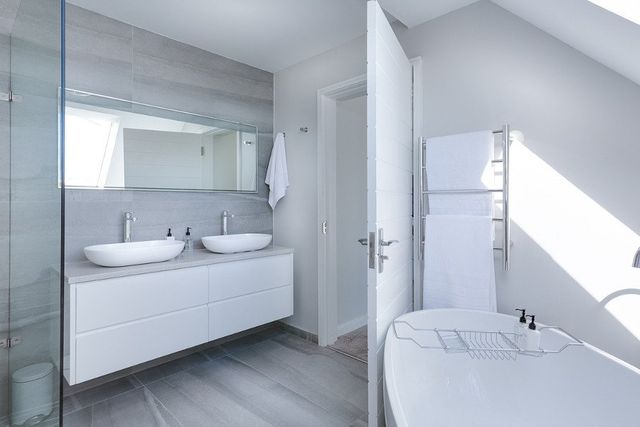 Rénovation accessible pour PMR à Paris 19 : par où commencer spécialistes de la rénovation pmr à paris 19, nous adaptons votre logement ou local professionnel pour garantir l’accessibilité et le confort des personnes à mobilité réduite. devis personnalisé et travaux conformes aux normes en vigueur.