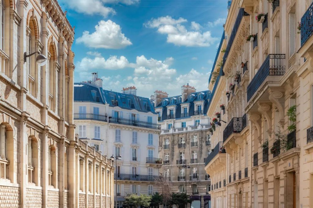 d&eacute;couvrez comment choisir la meilleure entreprise de r&eacute;novation &agrave; paris pour vos projets. conseils, crit&egrave;res essentiels et guide complet pour un choix r&eacute;ussi.