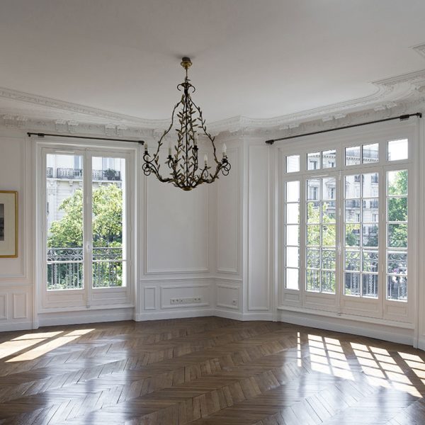 d&eacute;couvrez nos services experts en r&eacute;novation immobili&egrave;re &agrave; paris pour transformer votre bien avec qualit&eacute; et professionnalisme. devis gratuit et accompagnement personnalis&eacute;.